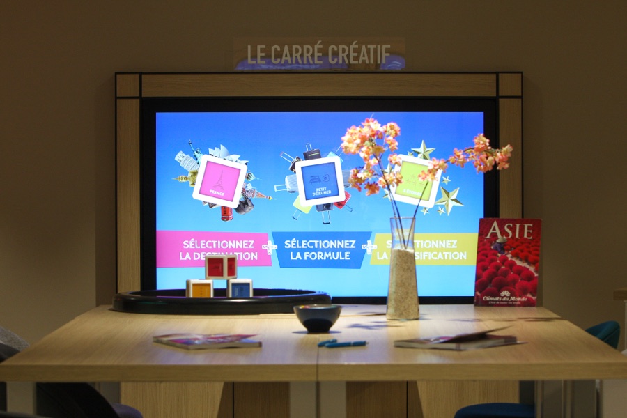 Le Carré Créatif Carrefour Voyages — expérience client phygitale